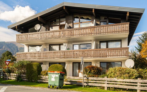 Point: Ciel, Plante, Bâtiment, Propriété, Fenêtre, Nuage, Arbre, Lot Terre, Maison, Chalet