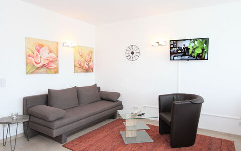 Seefeld in Tirol 170: Meubles, Propriété, Canapé, Cadre, Bois, Design Intérieur, Confort, Sol, Salon, Sol