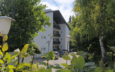 Seefeld in Tirol 100: Plante, Bâtiment, Ciel, Fenêtre, Vert, Arbre, Nuage, Maison, Paysage Naturel, Lot Terre