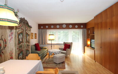 Am Birkenhain 100.29: Propriété, Meubles, Table, Bois, Bâtiment, Design Intérieur, Chaise, Confort, Canapé, Salon