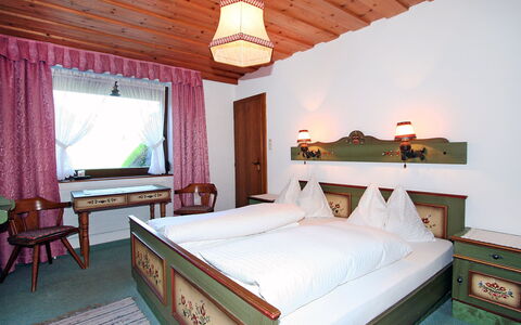 Matrei am Brenner 110: Chambre, Pièce, Lit, Meubles, Propriété, Drap De Lit, Plafond, Cadre De Lit, Design Intérieur, Bâtiment