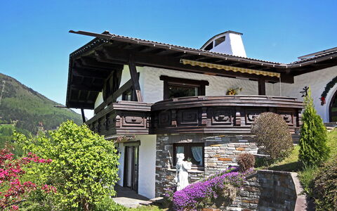 Matrei am Brenner 110: Plante, Ciel, Fleur, Bâtiment, Propriété, Fenêtre, Maison, Chalet, Paysage, Bois
