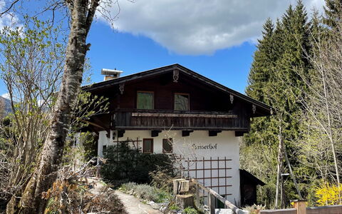 Kaiserhof: Plante, Ciel, Bâtiment, Nuage, Fenêtre, Arbre, Maison, Lot Terre, Chalet, Bois