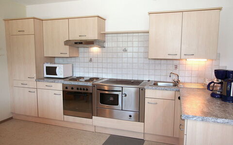 Eberharter: Pièce, Cuisine, Cabinetry, Comptoir, Meubles, Propriété, Cuisinière, Design Intérieur, Principaux Appliance, Bâtiment