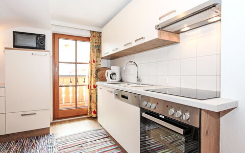 Kaltenbach 400: Sol, Design Intérieur, Cabinetry, Cuisine, Meubles, Bois, Sol, Principaux Appliance, Comptoir, Plafond