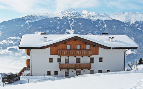 Kaltenbach 630: Nuage, Neige, Ciel, Montagne, Propriété, Bâtiment, Fenêtre, Maison, Pente, Calotte Glaciaire