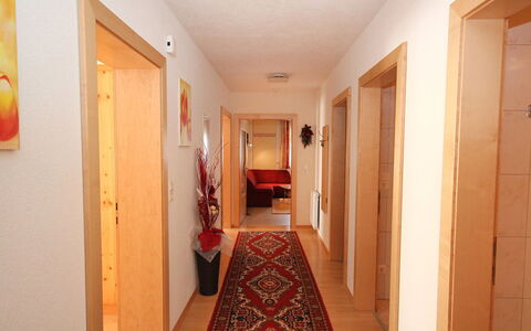 Marina: Propriété, Pièce, Sol, Plafond, Bâtiment, Design Intérieur, Maison, Salle, Architecture, Immobilier