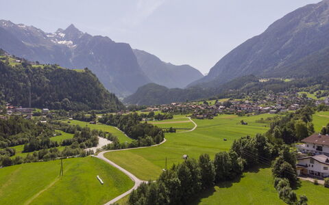 Bichleregg: Nuage, Montagne, Ciel, Écorégion, Paysage Naturel, Plante, Environnement Naturel, Montagnes, Lot Terre, Arbre