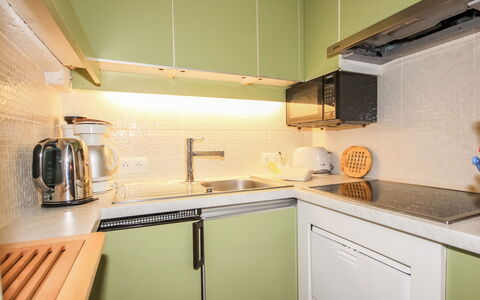 Casa Hubertus: Cabinetry, Evier, Comptoir, Cuisinière, Appareil De Cuisine, Évier, Cuisine, Bois, Électroménager, Design Intérieur
