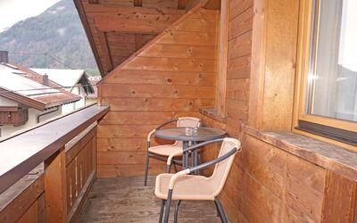 Logement:&nbsp;Falkner 100.7