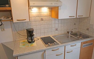 Falkner 100.20: Cabinetry, Comptoir, Propriété, Appareil De Cuisine, Cuisinière, Cuisine, Gaz Poele, Evier, Bois, Cooktop
