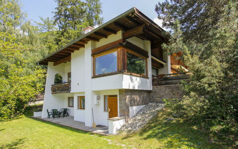 Mader: Plante, Ciel, Fenêtre, Bâtiment, Arbre, Maison, Bois, Lot Terre, Pente