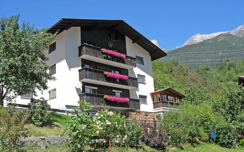 Haslwanter: Plante, Ciel, Bâtiment, Fenêtre, Montagne, Arbre, Lot Terre, Maison, Chalet, Paysage