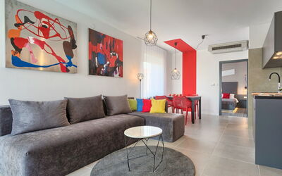Villa Jadranka 300.7: Design Intérieur, Salon, Pièce, Meubles, Propriété, Bâtiment, Maison, Table, Sol, Mur