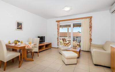 Logement:&nbsp;Mihaela 1 310.1