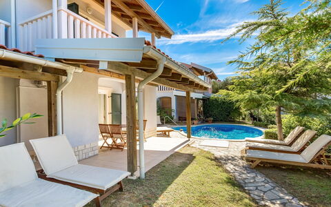 Rab Rab 316: Propriété, Maison, Domicile, Bâtiment, Immobilier, Biens, Pièce, Piscine, Recours, Zone Résidentielle