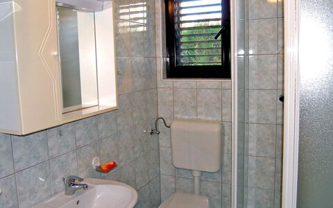 Vir 131: Salle De Bains, Propriété, Pièce, Tuile, Luminaire Plomberie, Architecture, Maison, Immobilier, Toilette, Design Intérieur
