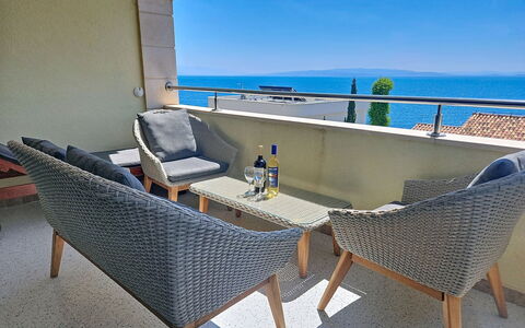 Trogir Okrug Gornji 330: Meubles, Mobilier De Jardin, Chaise, Design Urbain, Osier, Mer, Appartement, Côte, Recours, Ombre
