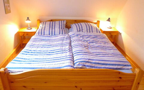 Natur Pur am Nordseedeich: Chambre, Lit, Meubles, Pièce, Cadre De Lit, Drap De Lit, Literie, Dur, Confort, Matelas
