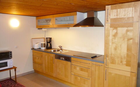 Rosengarten: Cabinetry, Comptoir, Evier, Meubles, Bâtiment, Cuisine, Évier, Bois, Appareil De Cuisine, Design Intérieur
