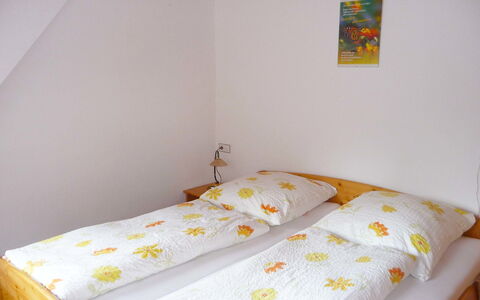 Schiltach 100: Lit, Chambre, Pièce, Meubles, Drap De Lit, Cadre De Lit, Propriété, Matelas, Literie, Mur