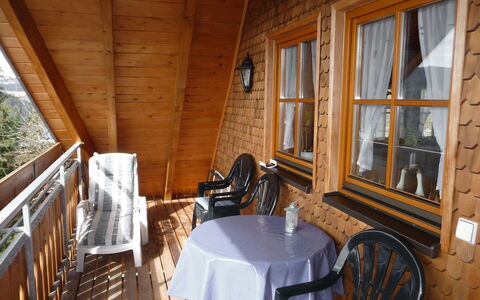 Schiltach 100: Pièce, Propriété, Bâtiment, Cabane En Rondins, Porche, Bois, Maison, Immobilier, Meubles, Domicile
