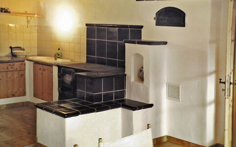 Waldhaus: Pièce, Cuisinière, Propriété, Meubles, Comptoir, Maconnerie Four, Sol, Design Intérieur, Foyer, Cuisine