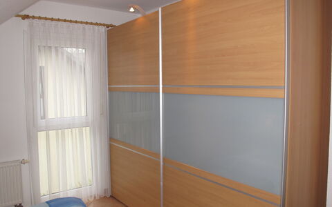 Lemke: Bâtiment, Propriété, Bois, Ombre, Design Intérieur, Maison, Sol, Sol, Automotive Exterieur, Tache De Bois