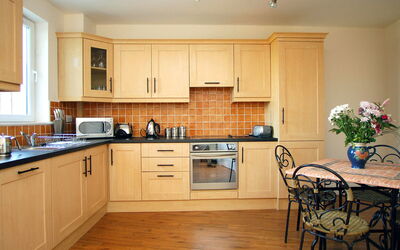 Logement:&nbsp;Ballyhass Lakes 100.2