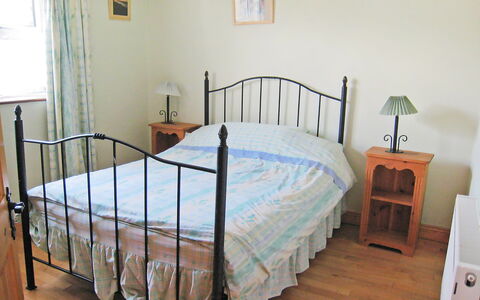 Portmagee Knightstown 100: Meubles, Bâtiment, Propriété, Confort, Bleu Azur, Design Intérieur, Bois, Cadre De Lit, Sol, Maison