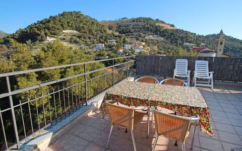 Il Cippo: Propriété, Ville, Immobilier, Tourisme, Maison, Bâtiment, Ciel, Arbre, Montagne, Pièce