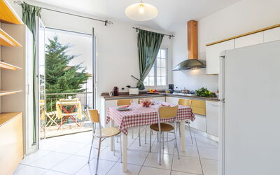 Il Risveglio 200.6: Table, Meubles, Chaise, Cuisine, Éclairage, Plante, Bois, Design Intérieur, Sol, Table Cuisine Et Salle A Manger