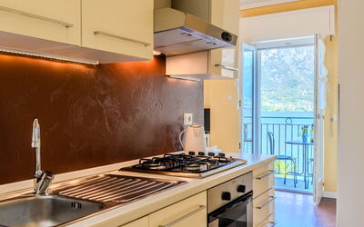 Sole 1.2: Cabinetry, Comptoir, Appareil De Cuisine, Cuisinière, Gaz Poele, Evier, Cooktop, Bâtiment, Cuisine, Électroménager