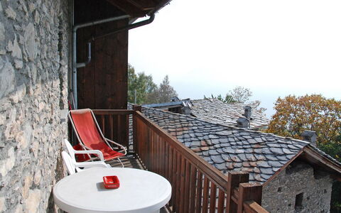 St Nicolas 100: Propriété, Maison, Bâtiment, Pièce, Chalet, Arbre, Vacances, Architecture, Bois, Meubles