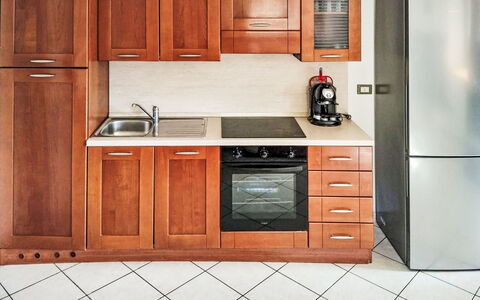 Ville sur Sarre: Appareil De Cuisine, Principaux Appliance, Cabinetry, Bois, Cuisine, Sol, Meubles, Placard, Sol, Design Intérieur