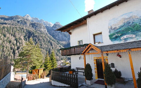 Alleghe 100: Ciel, Plante, Montagne, Fenêtre, Arbre, Bâtiment, Pente, Loisir, Montagnes Relief