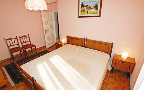Alleghe 100: Pièce, Lit, Meubles, Chambre, Propriété, Cadre De Lit, Sol, Drap De Lit, Matelas, Design Intérieur