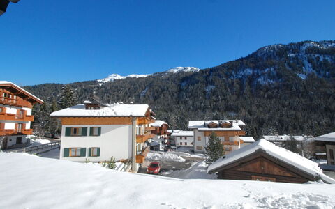Madonna di Campiglio 1: L'Hiver, Montagnes Relief, Chaîne De Montagnes, Propriété, Pente, Maison, Ville, Domicile, Toit, Gelé