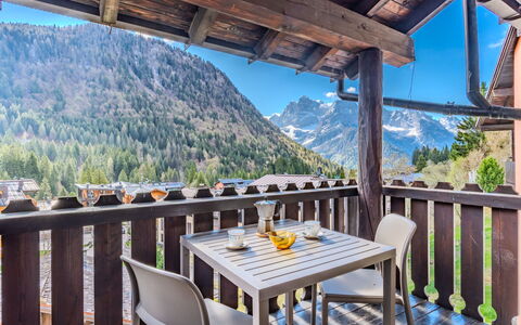 Madonna di Campiglio 1: Montagnes Relief, Montagne, Chaîne De Montagnes, Colline, Station De Montagne, Vallée, Alpes, Crête, Porche, Balcon
