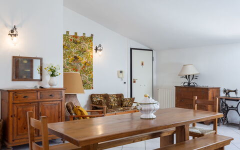 Maddalena: Table, Meubles, Bois, Cadre, Éclairage, Canapé, Design Intérieur, Salon, Plante D'Appartement, Sol