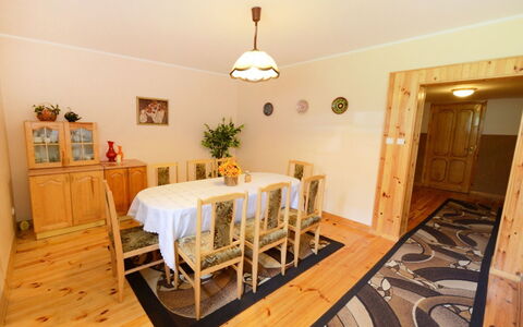 Dom Pod Sosnami: Pièce, Propriété, Sol, Meubles, Salle À Manger, Parquet, Bâtiment, Plafond, Dur, Design Intérieur