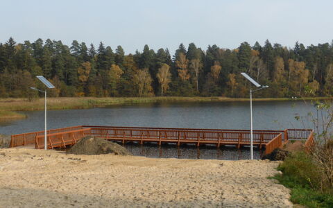 Dom Pod Sosnami: L'Eau, Ressources En Eau, Ciel, Écorégion, Plante, Paysage Naturel, Arbre, Lot Terre, Lac, Plan D'Eau