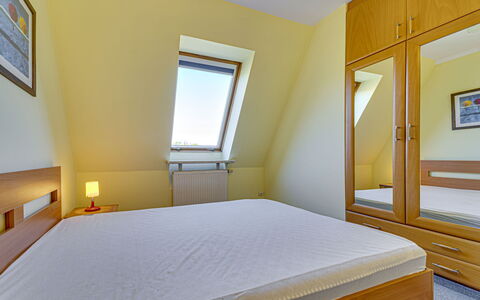 Czarodziejska: Bois, Lit, Design Intérieur, Chambre, Sol, Sol, Plafond, Éclairage, Pièce, Cadre De Lit