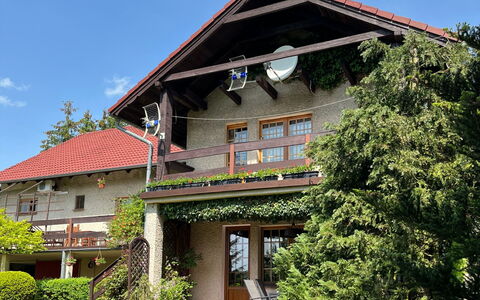 Willa Teresa: Arbuste, Maison, Toit, Domicile, Chalet, Jardin, Ferme, Biens, Cour, Balcon