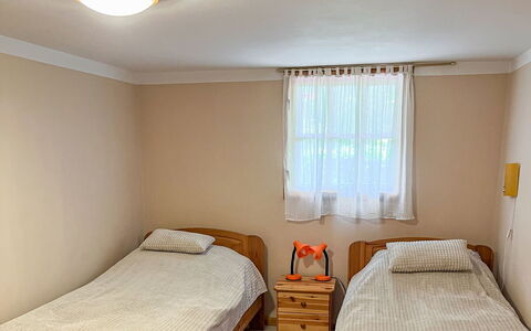 Willa Teresa: Lit, Chambre, Meubles, Sol, Bois, Sol, Drap De Lit, Literie, Design Intérieur, Textile