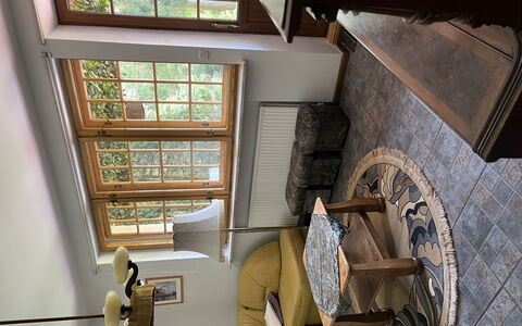 Willa Teresa: Bâtiment, Fenêtre, Bois, Design Intérieur, Matériel De La Propriété, Immobilier, Sol, Dur, Maison, Plafond