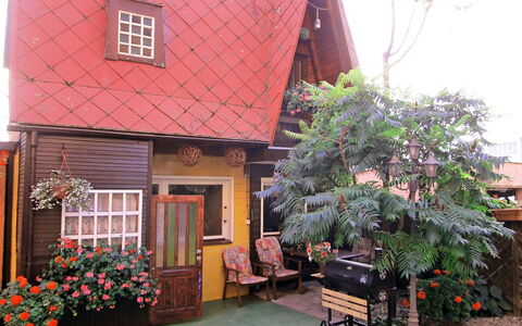 Mały Domek: Plante, Propriété, Fenêtre, Bâtiment, Fleur, Pot De Fleur, Bois, Maison, Chalet, Arbre