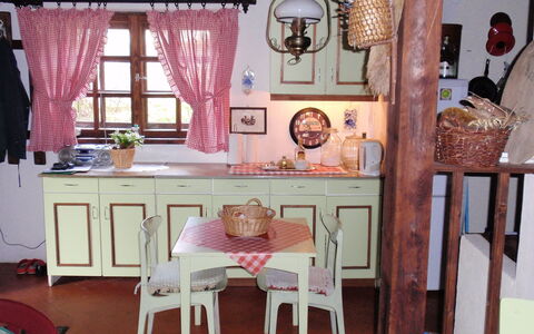 Borek Sulęcki: Pièce, Meubles, Salle À Manger, Rose, Propriété, Table, Design Intérieur, Table Cuisine Et Salle A Manger, Clapier, Maison