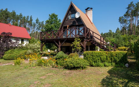 Borek Sulęcki: Chalet, Jardin, Pelouse, Ferme, Aménagement Paysager, Biens, Ombre, Cour, À Feuilles Persistantes