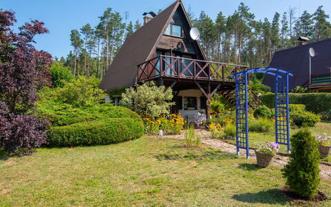 Borek Sulęcki: Arbuste, Chalet, Jardin, Aménagement Paysager, Biens, Cour, Pelouse, À Feuilles Persistantes